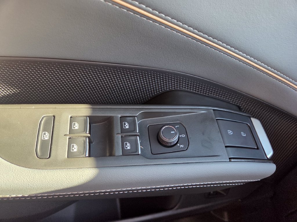 New 2027 Volkswagen Atlas SE FWD image 20