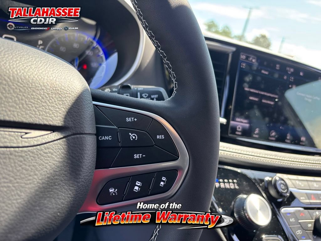 New 2027 Chrysler Pacifica Select FWD image 21