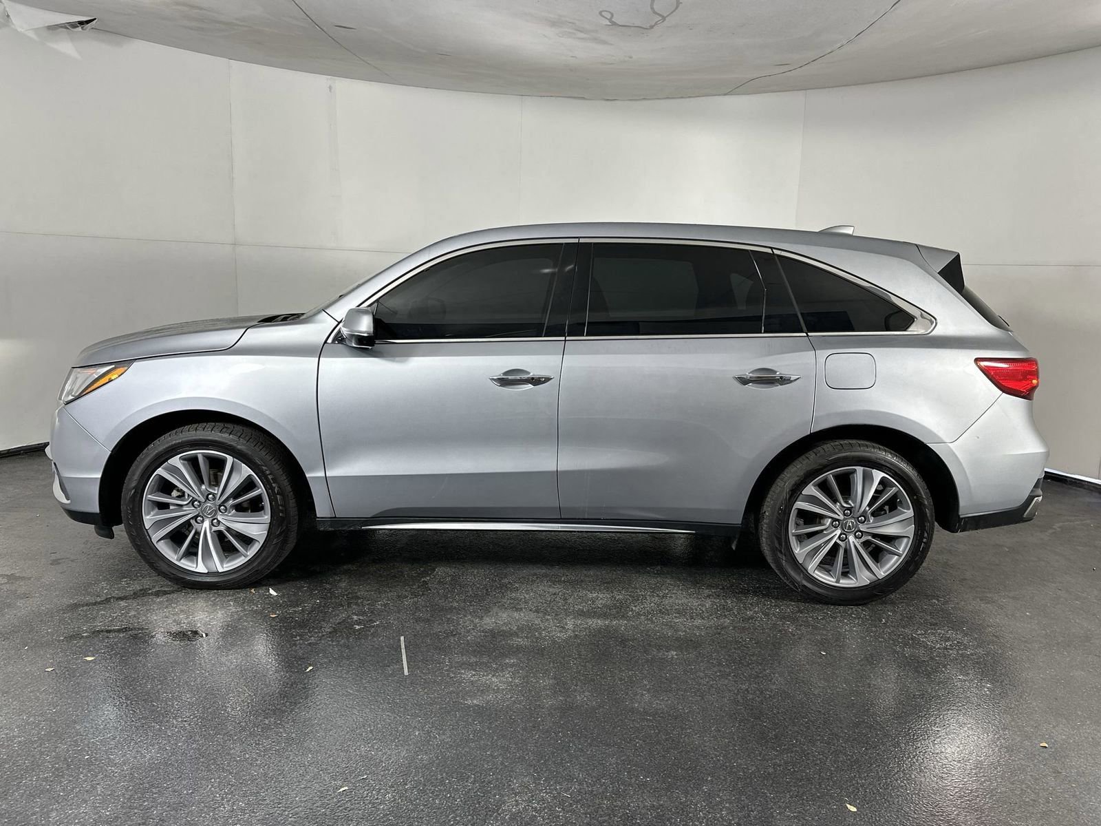 Used 2018 Acura MDX FWD w/ Technology Package image 5
