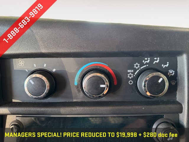 Used 2018 Chevrolet Express 2500 RWD image 3