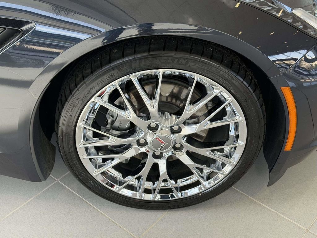 Used 2014 Chevrolet Corvette Stingray Convertible w/ Battery Protection Package image 25