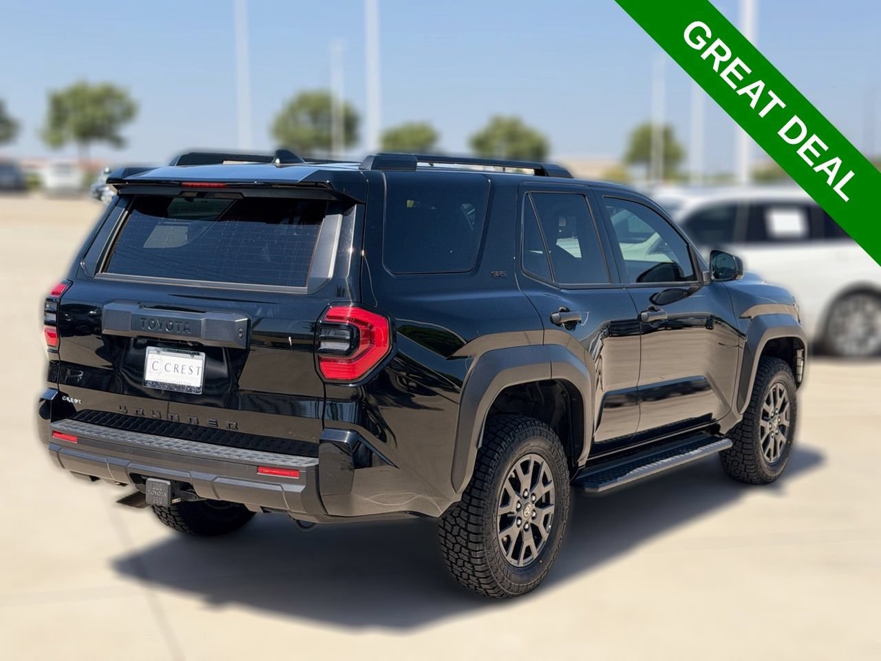 Used 2025 Toyota 4Runner SR5 AWD/4WD image 8