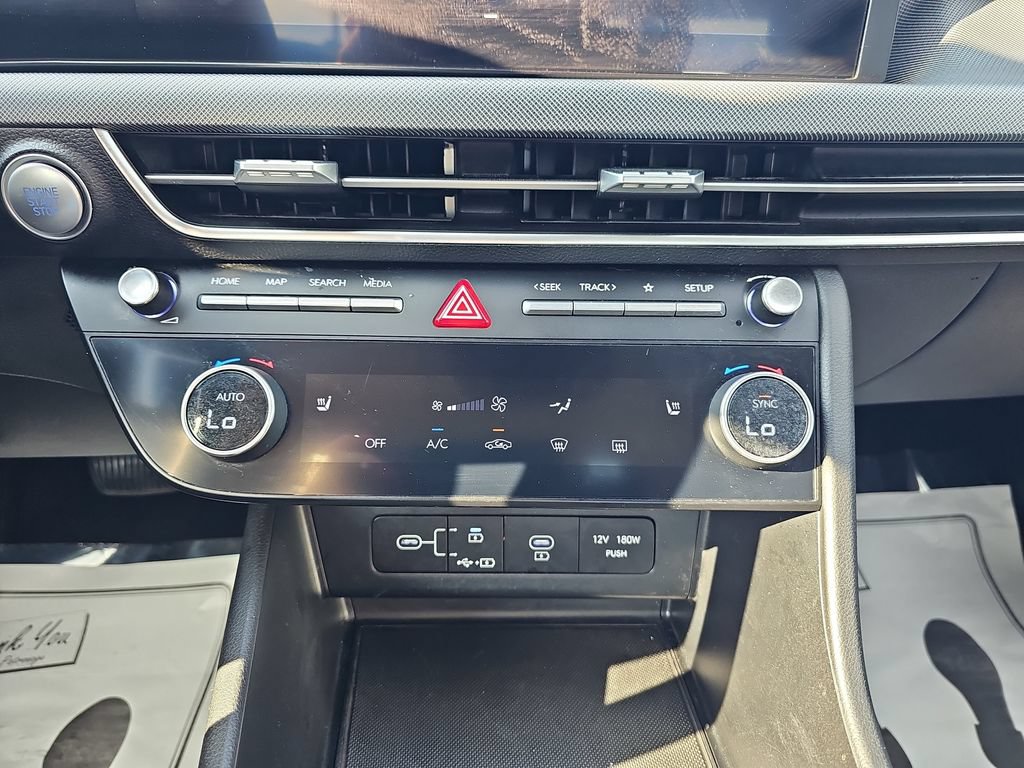 Used 2025 Hyundai Sonata SEL FWD image 23