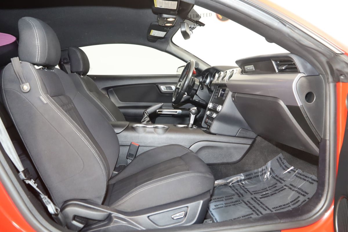 Used 2019 Ford Mustang GT RWD image 11