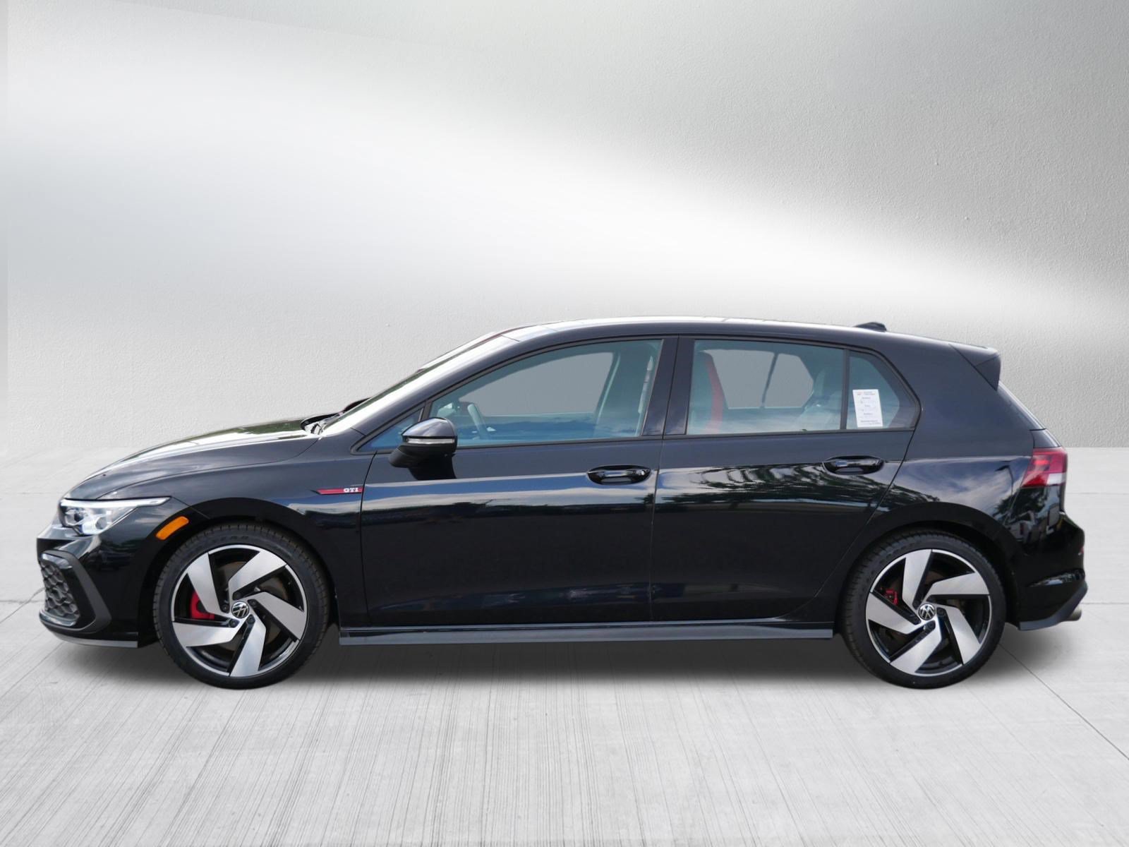 Certified 2022 Volkswagen GTI SE FWD image 4