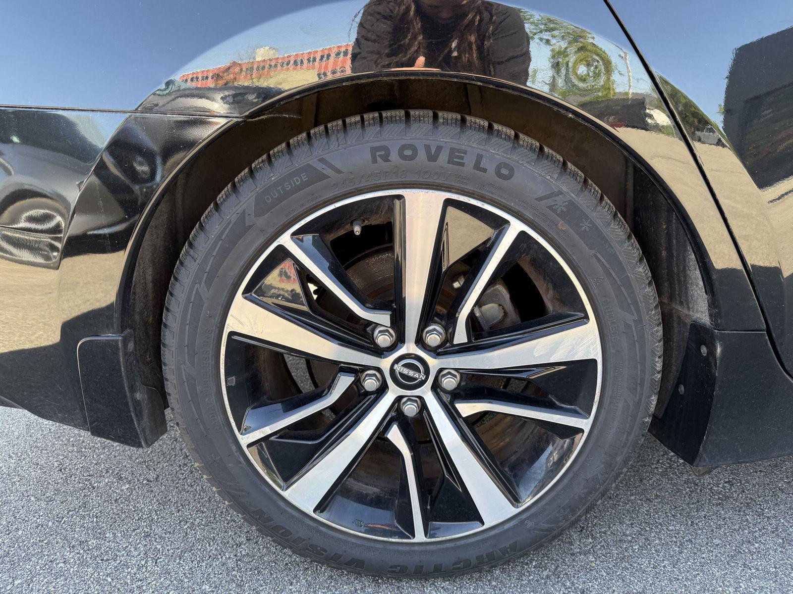 Used 2023 Nissan Maxima SL FWD image 11