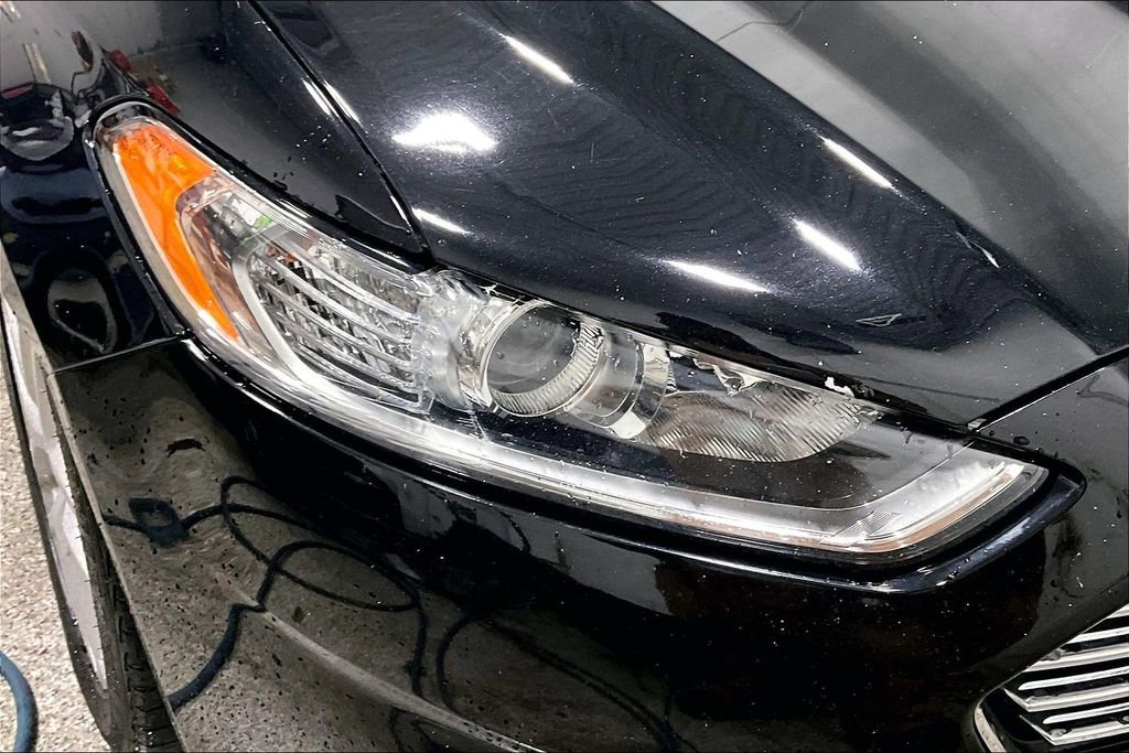 Used 2016 Ford Fusion SE image 29