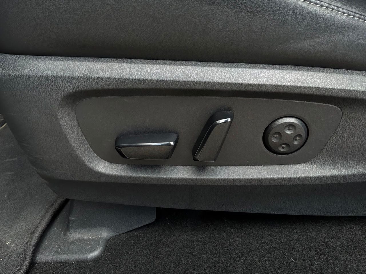 Used 2026 INFINITI QX60 Luxe FWD image 10