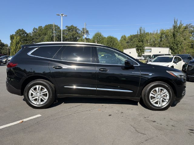 Used 2018 Buick Enclave Essence AWD/4WD image 2