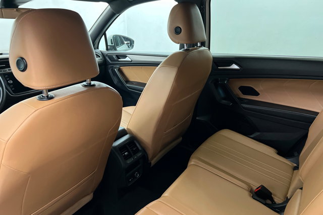 Used 2023 Volkswagen Tiguan SE FWD image 19