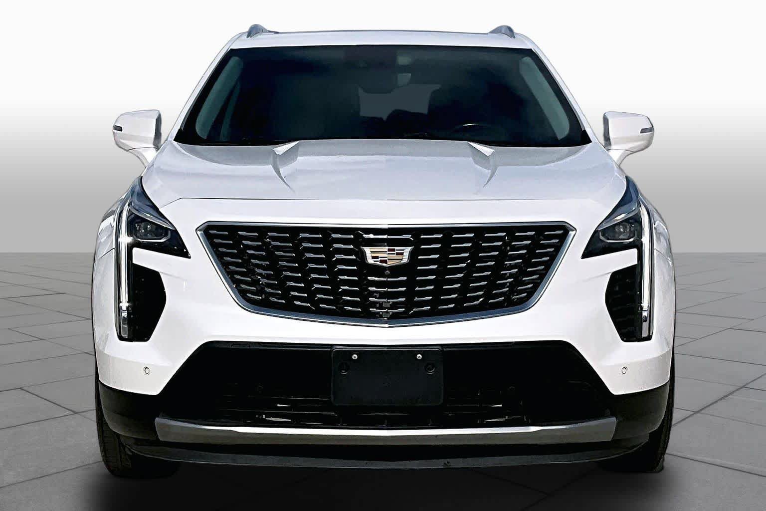 Used 2019 Cadillac XT4 Premium Luxury FWD image 3
