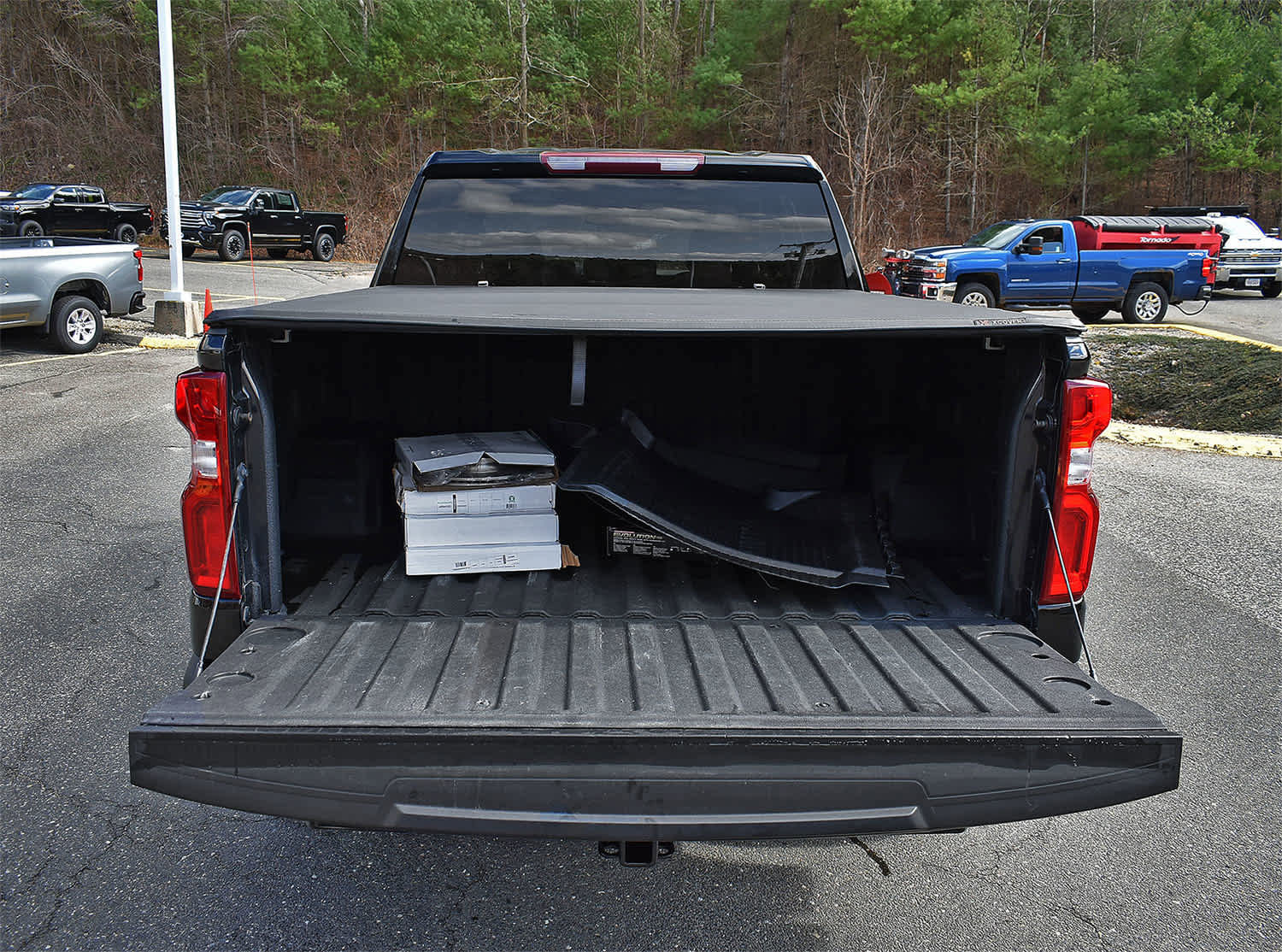Used 2022 Chevrolet Silverado 1500 RST image 12