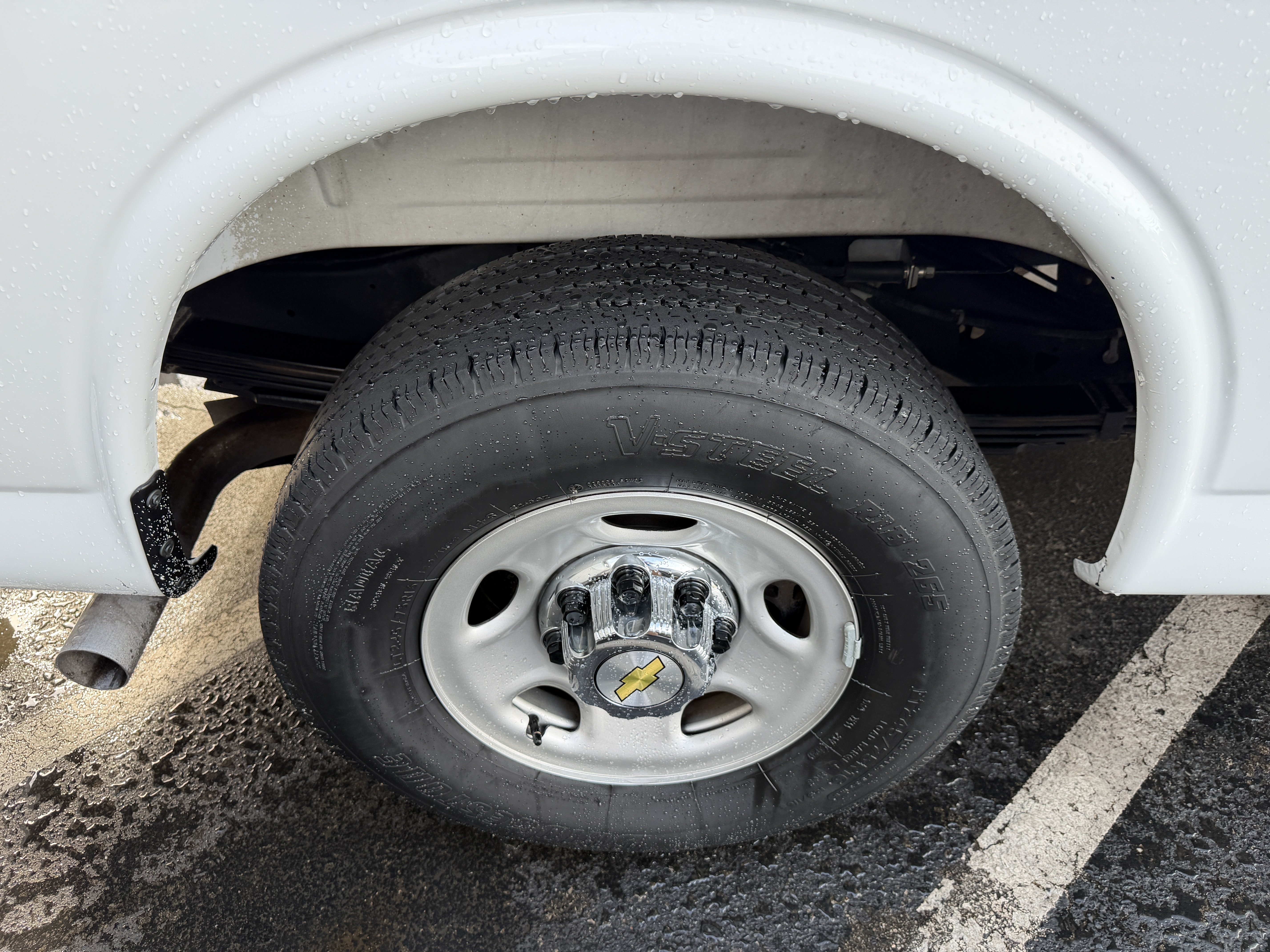Used 2025 Chevrolet Express 3500 LT w/ LT Preferred Equipment Group RWD image 8