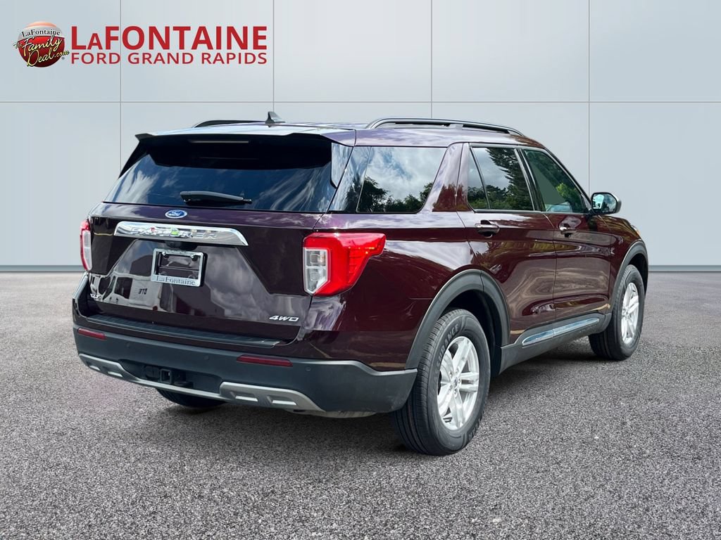 Certified 2022 Ford Explorer XLT w/ Equipment Group 202A AWD/4WD image 7