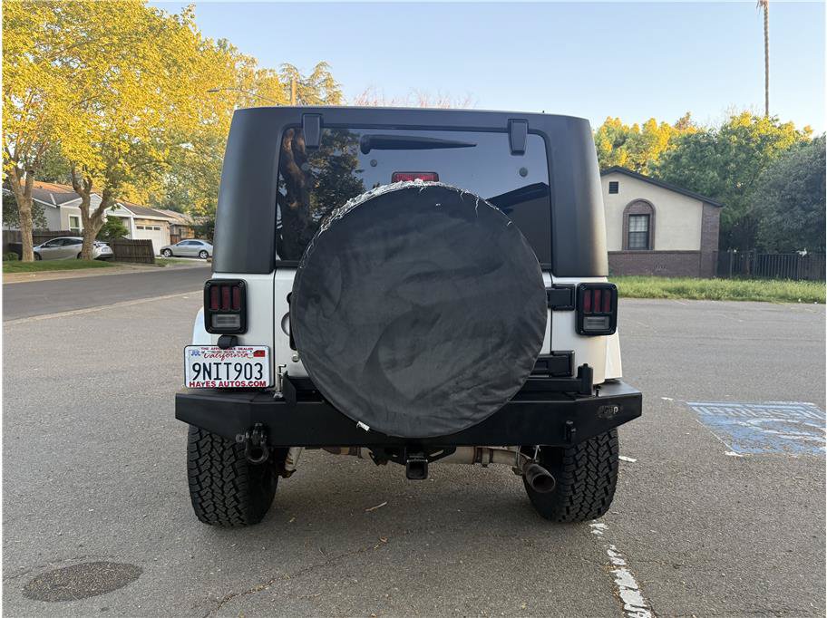 Used 2007 Jeep Wrangler Sahara w/ Dual Top Group AWD/4WD image 6