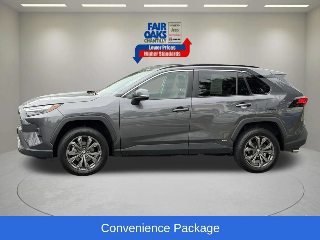Used 2022 Toyota RAV4 XLE Premium AWD/4WD image 12