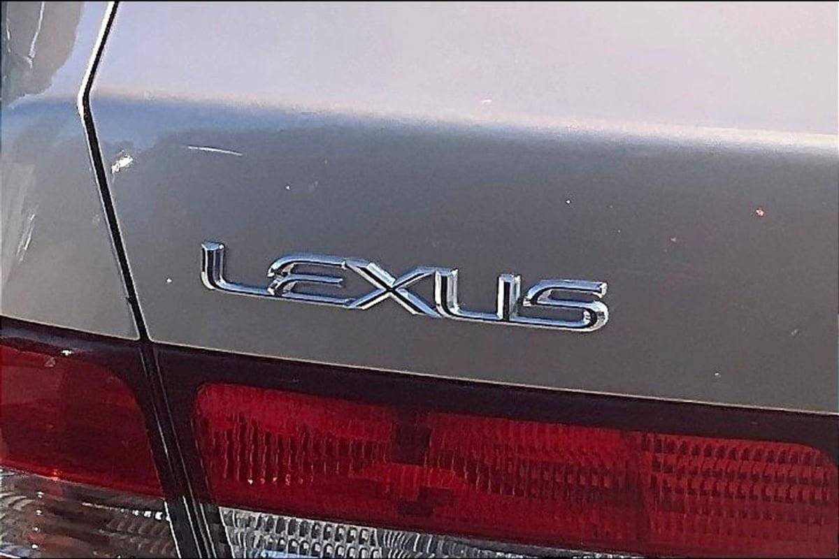 Used 2000 Lexus ES 330 w/ Lexus Value Pkg FWD image 21