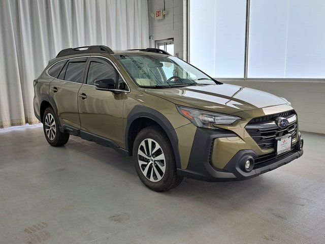 Used 2023 Subaru Outback Premium AWD/4WD image 5