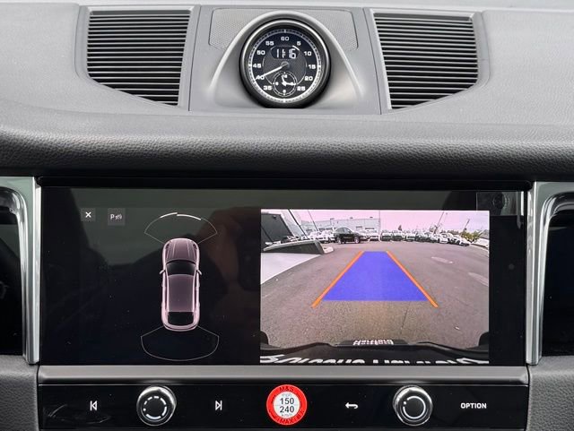 New 2026 Porsche Macan image 26