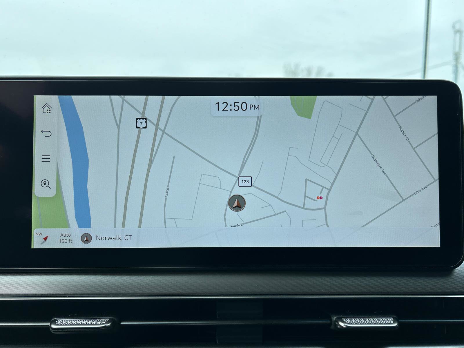 New 2025 Genesis GV60 Advanced image 16