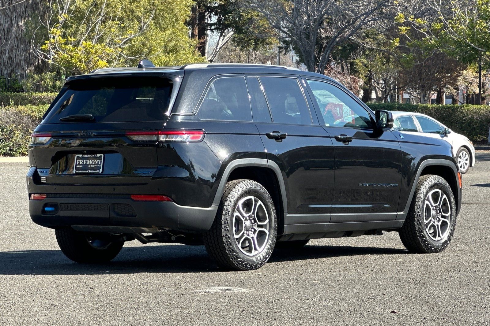 New 2023 Jeep Grand Cherokee Trailhawk AWD/4WD image 3