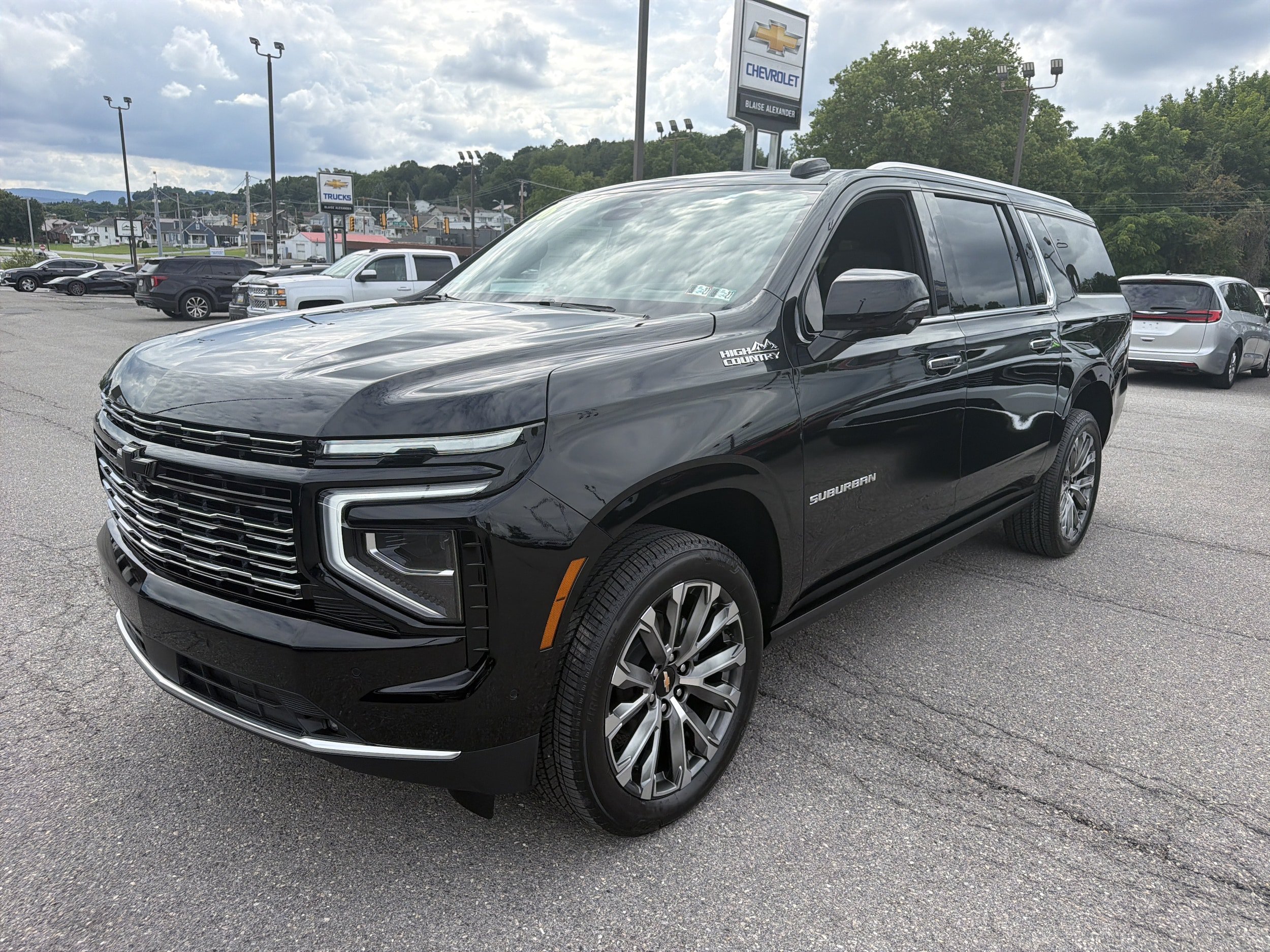 New 2026 Chevrolet Suburban High Country AWD/4WD image 8