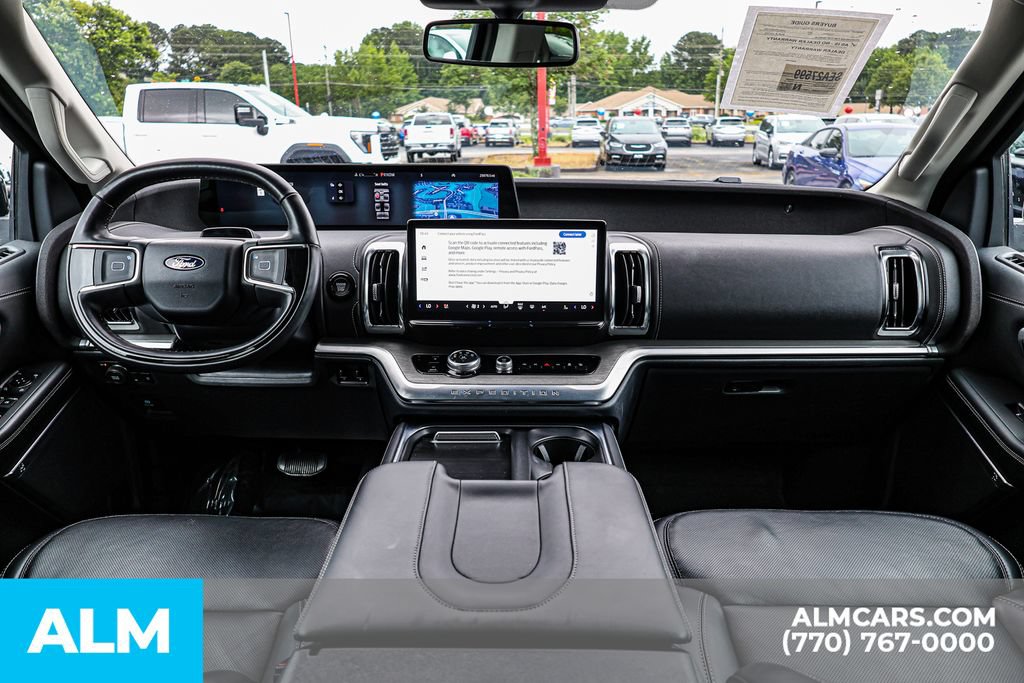 Used 2025 Ford Expedition Platinum AWD/4WD image 32