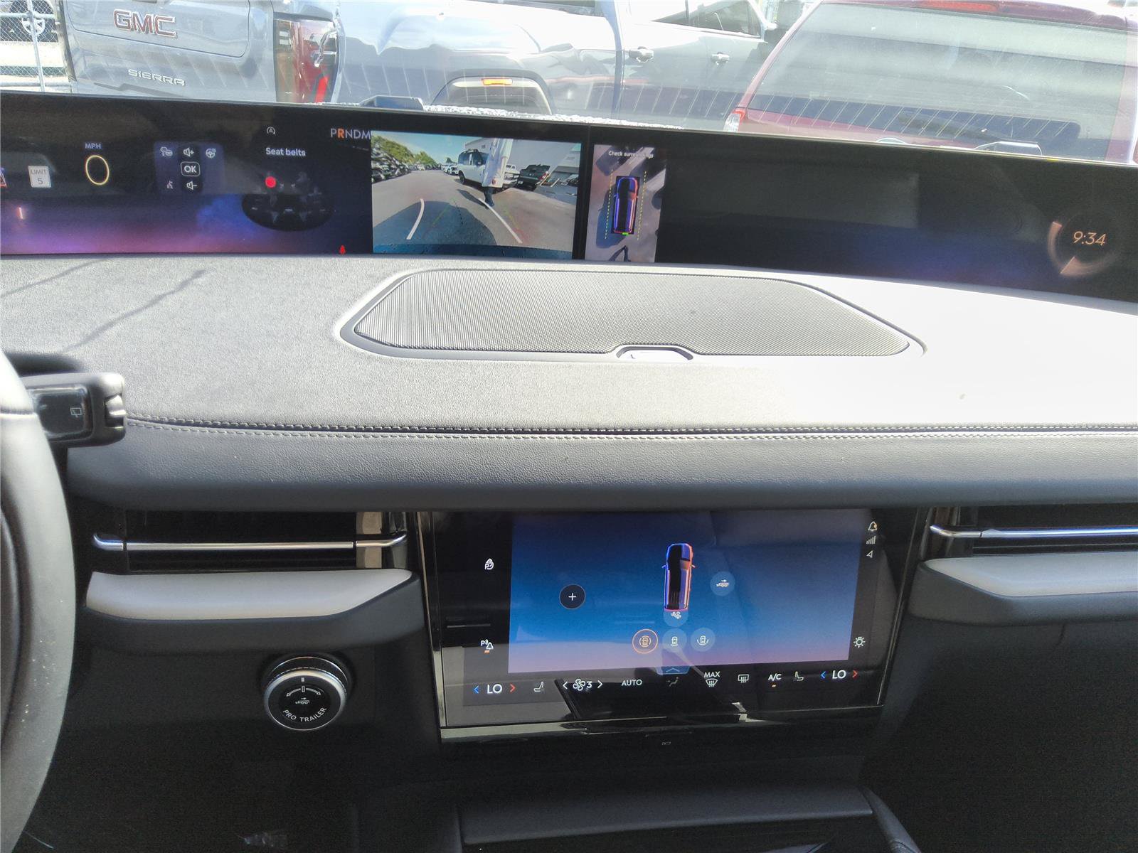 New 2027 Lincoln Navigator Premiere RWD image 30