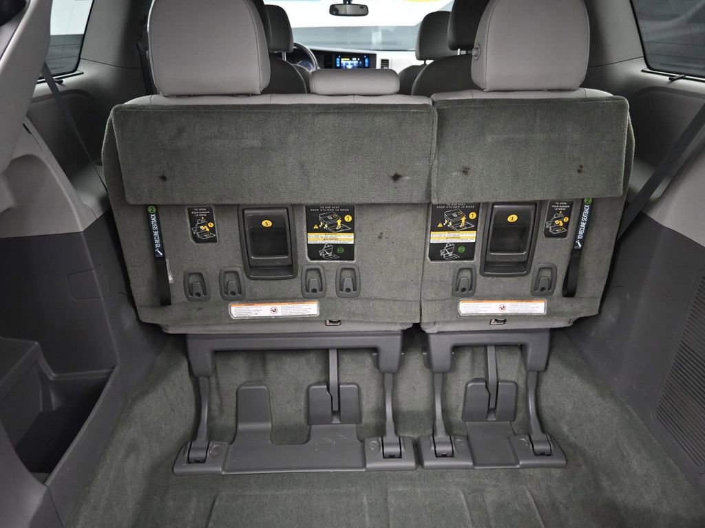 Used 2017 Toyota Sienna XLE w/ XLE Navigation Package image 10