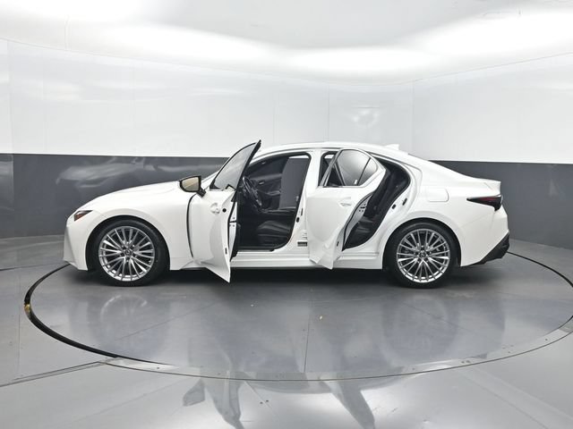 Used 2022 Lexus IS 300 w/ Premium Package RWD image 38