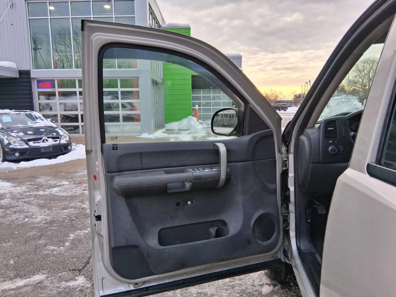 Used 2007 GMC Sierra 1500 SLE w/ SLE1 Preferred Package image 9