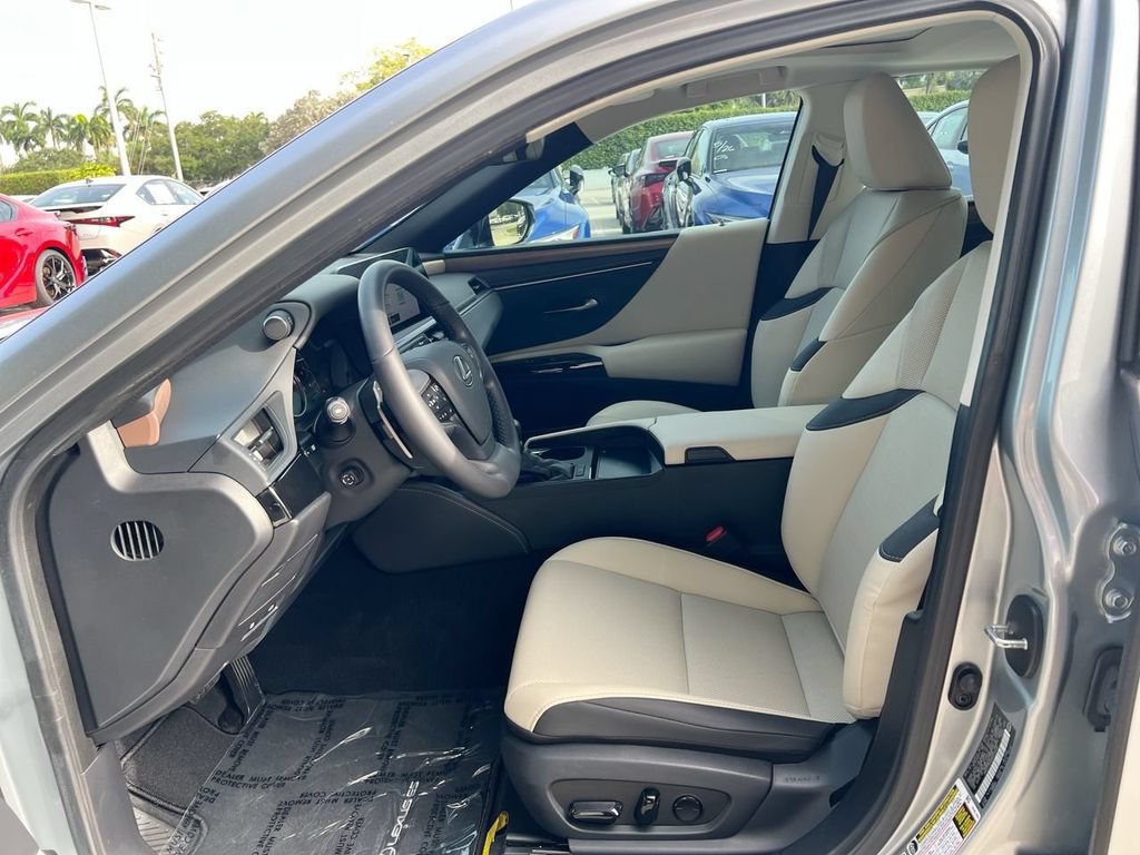 Certified 2024 Lexus ES 250 w/ Premium Package AWD/4WD image 12