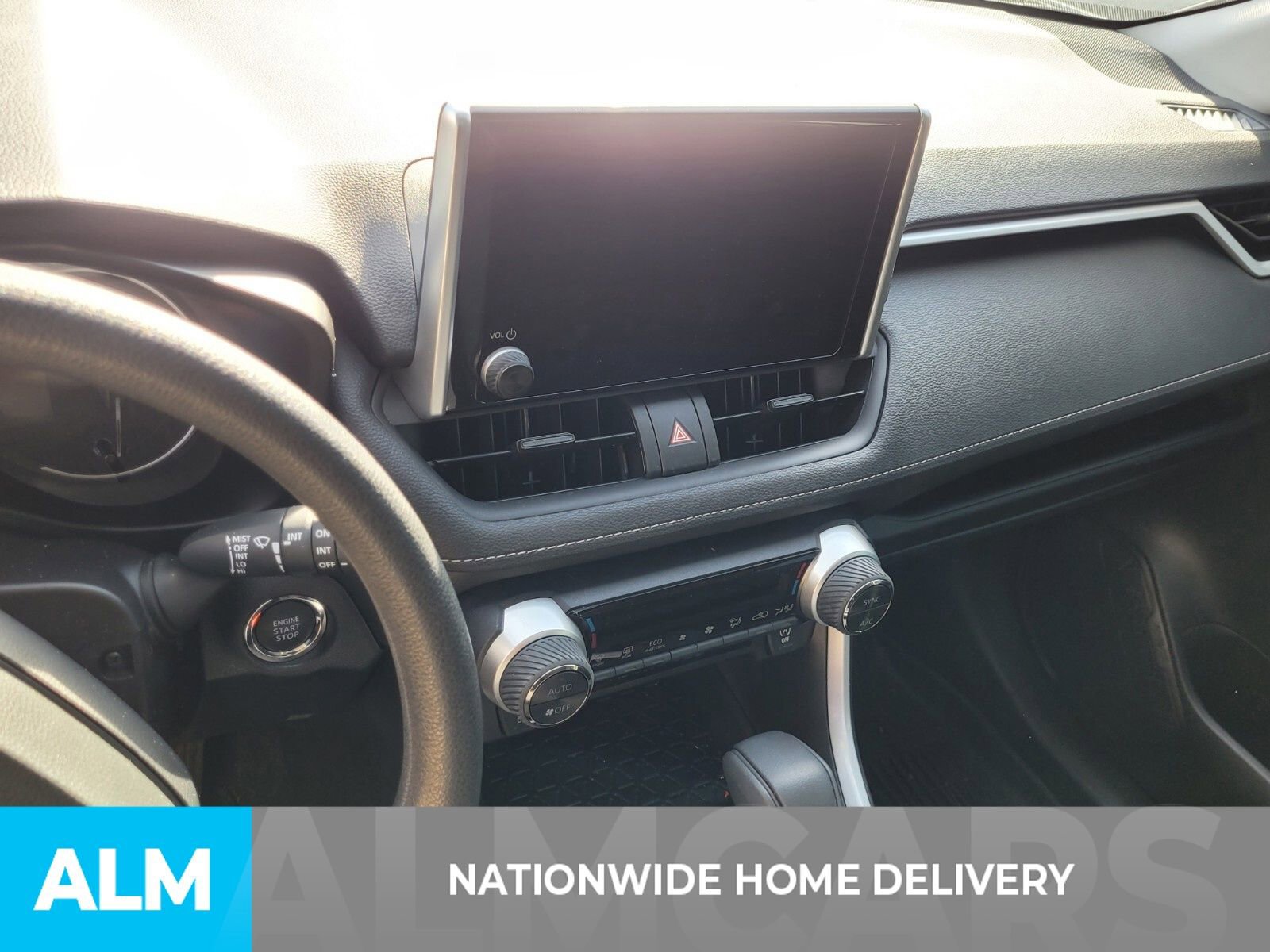 Used 2025 Toyota RAV4 XLE image 5