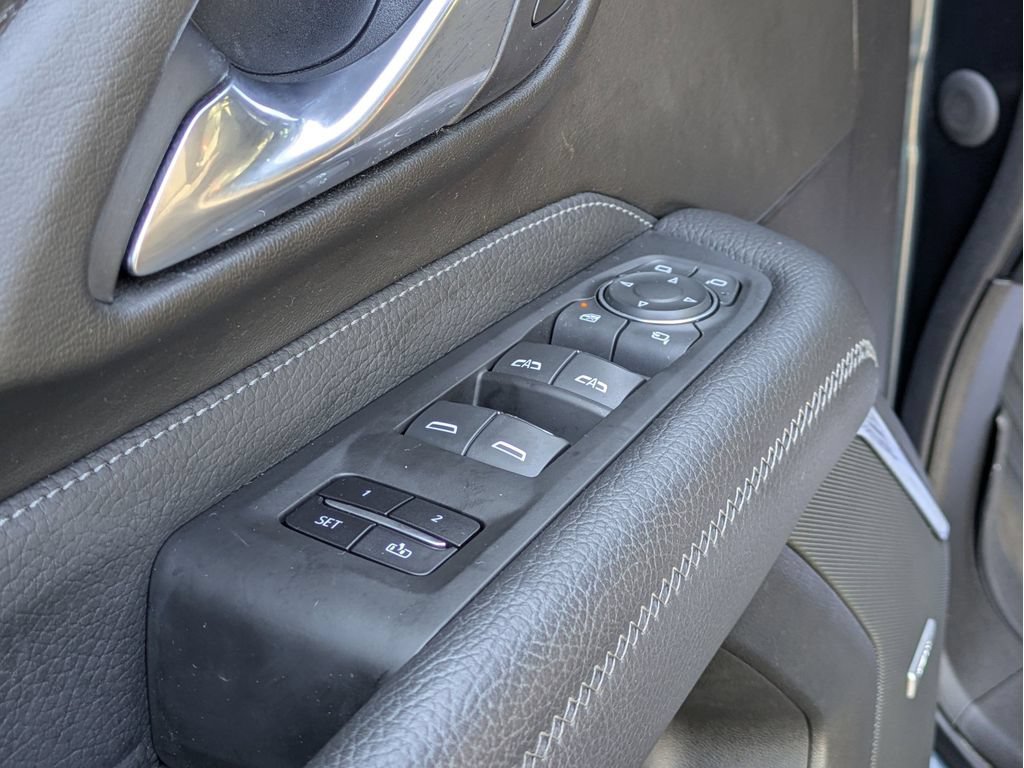 Used 2021 GMC Yukon Denali w/ Denali Ultimate Package AWD/4WD image 13