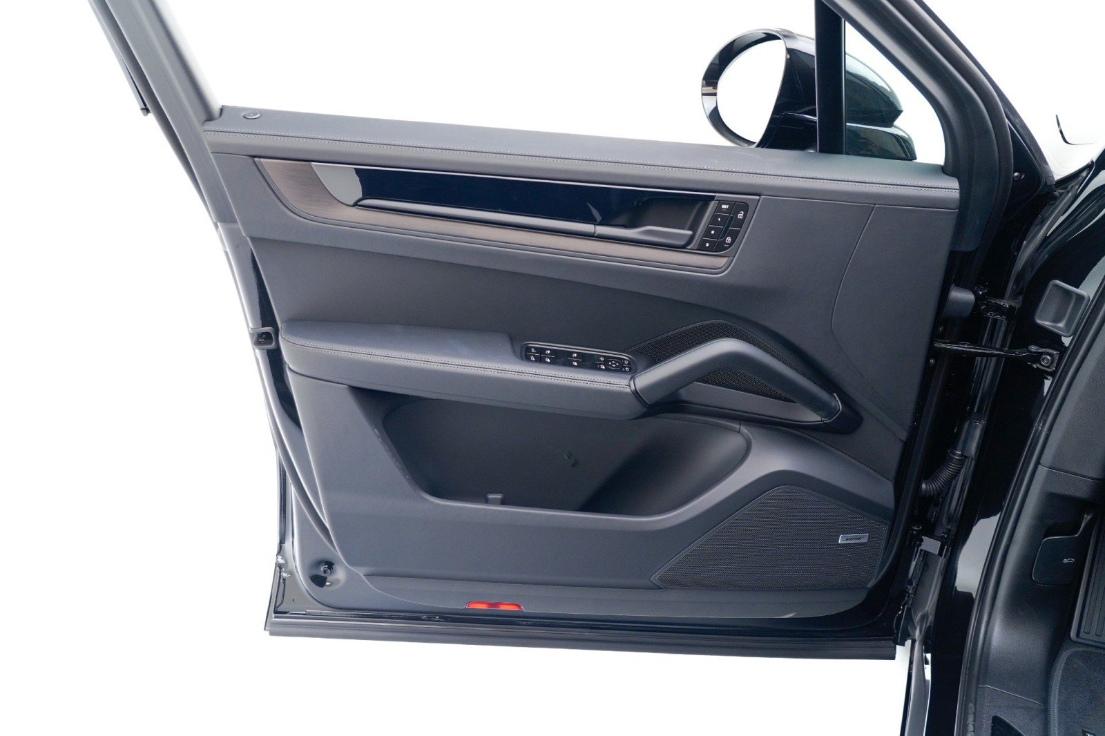 New 2026 Porsche Cayenne GTS image 21