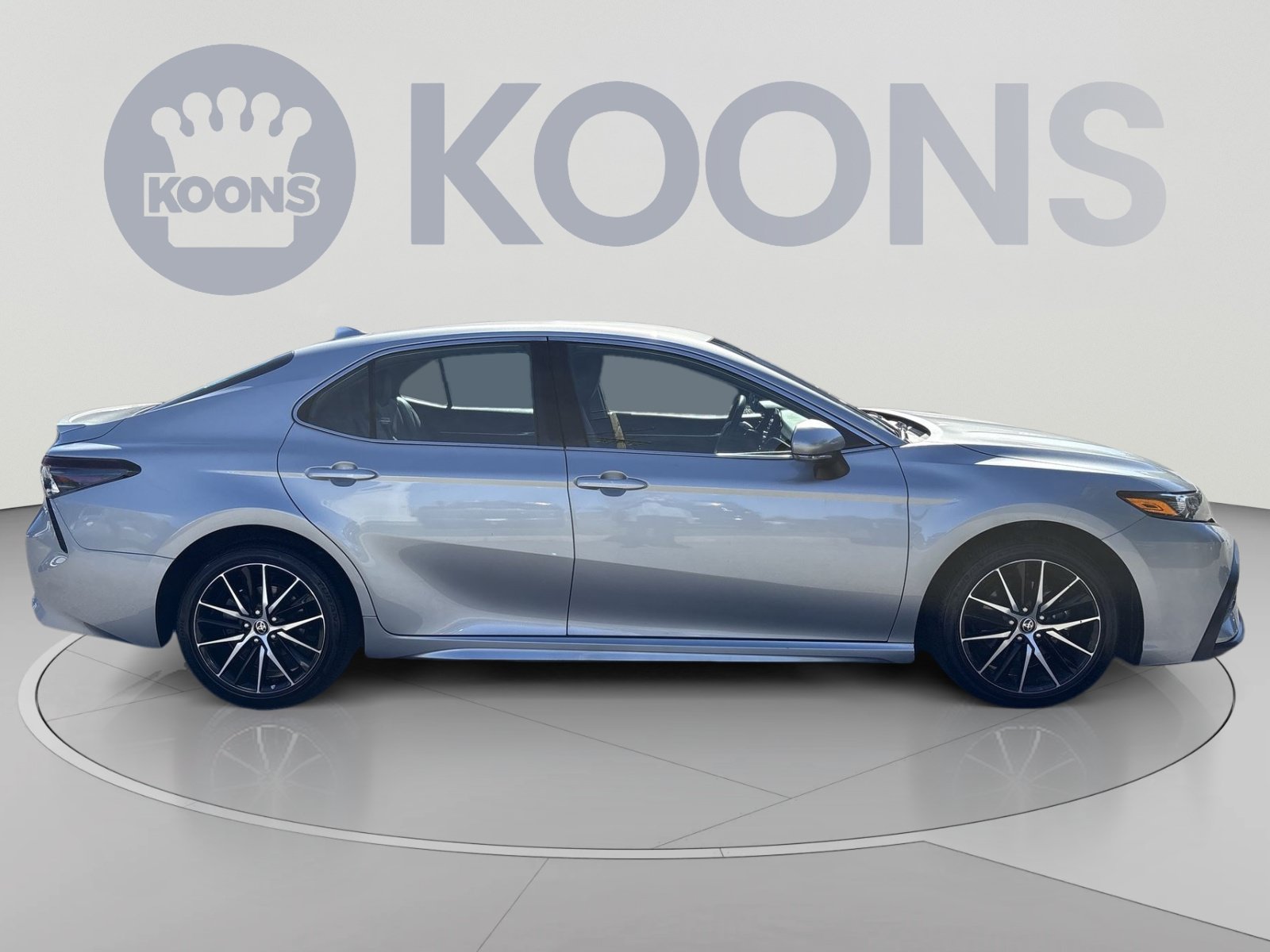 Used 2024 Toyota Camry SE FWD image 8
