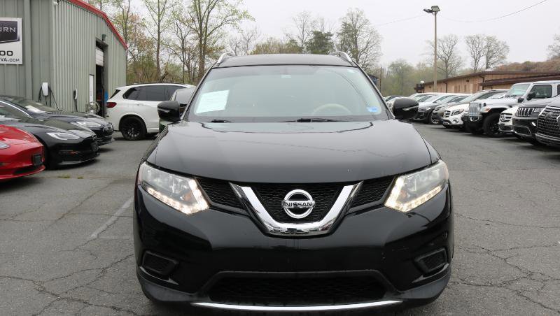 Used 2015 Nissan Rogue SV image 2