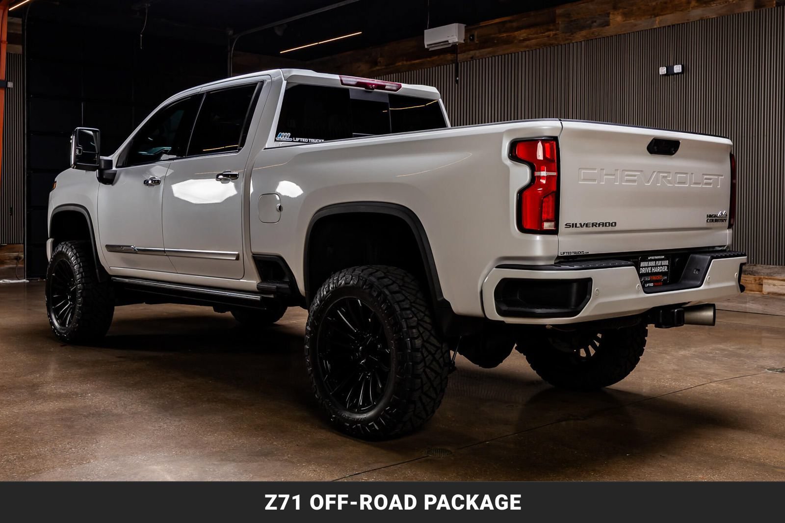 Used 2024 Chevrolet Silverado 2500 High Country w/ High Country Premium Package AWD/4WD image 7