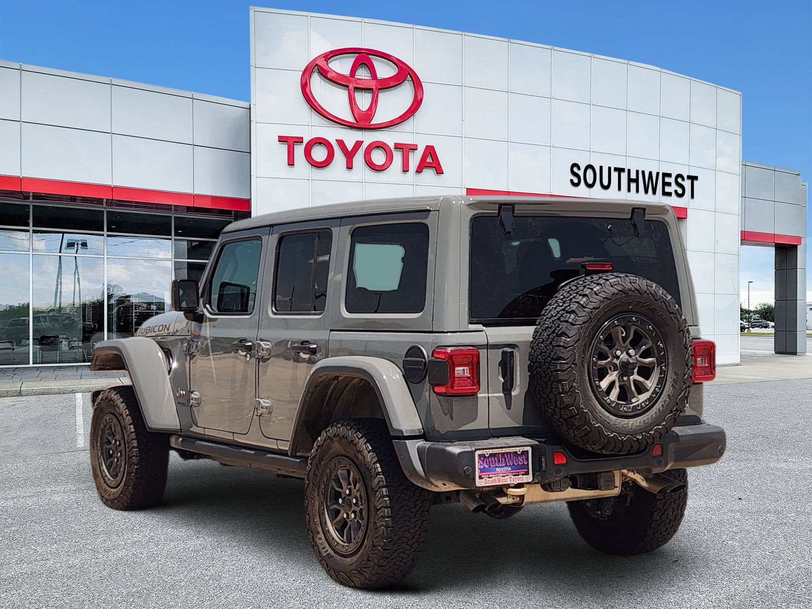 Used 2021 Jeep Wrangler Unlimited Rubicon w/ Trailer Tow Package AWD/4WD image 4