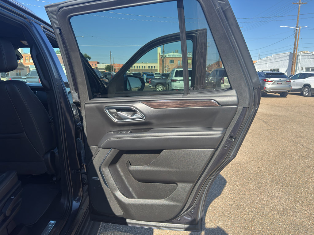 Used 2024 Chevrolet Tahoe LT w/ Luxury Package image 13