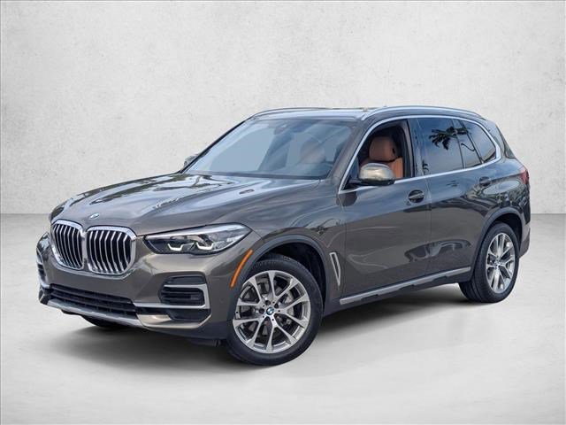 Certified 2023 BMW X5 sDrive40i w/ Premium Package