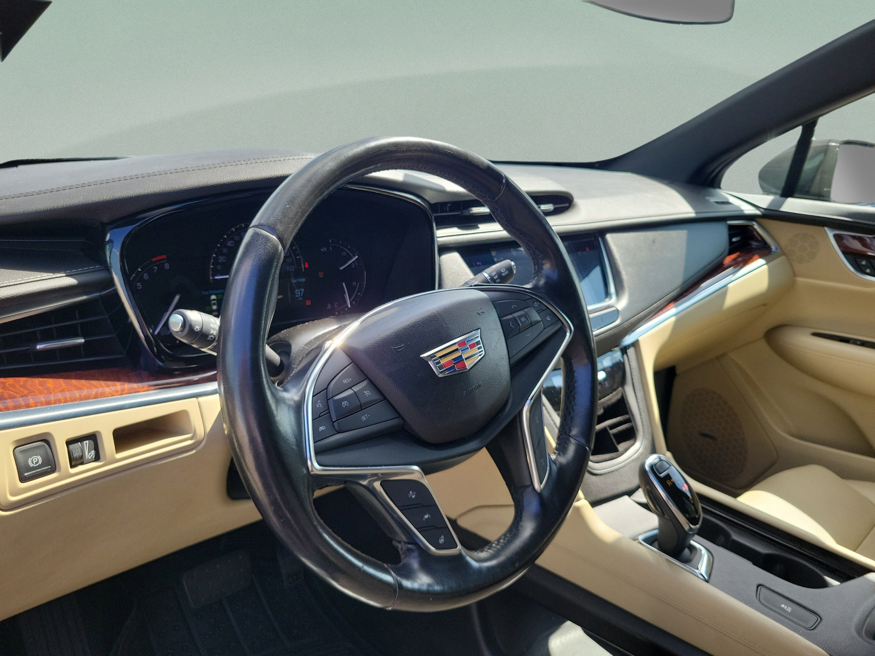 Used 2019 Cadillac XT5 Luxury FWD image 25