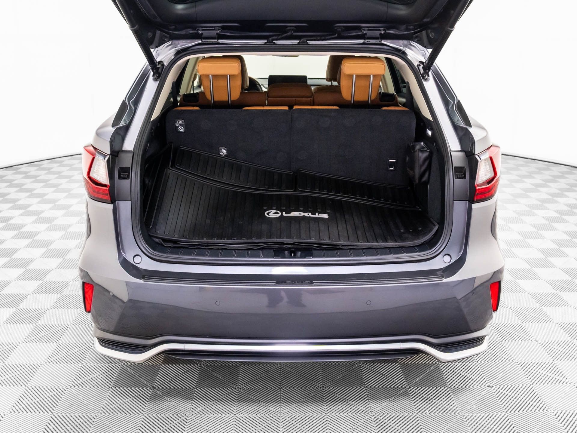 Used 2022 Lexus RX 350L Premium w/ Premium Package image 34