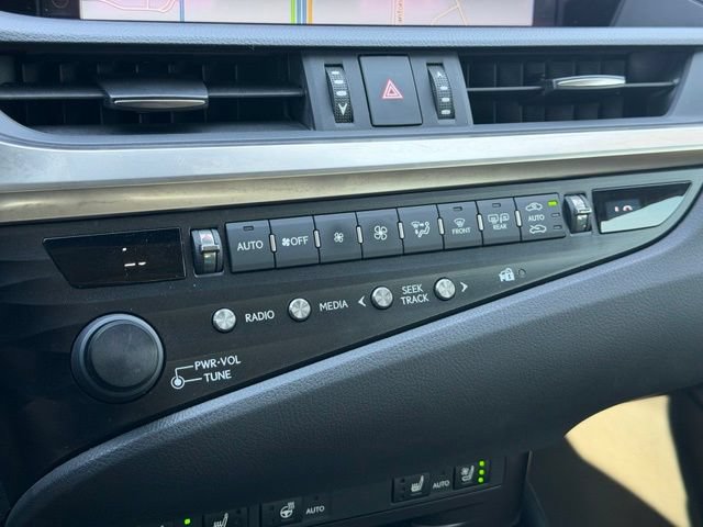 Used 2019 Lexus ES 350 w/ Premium Package FWD image 23