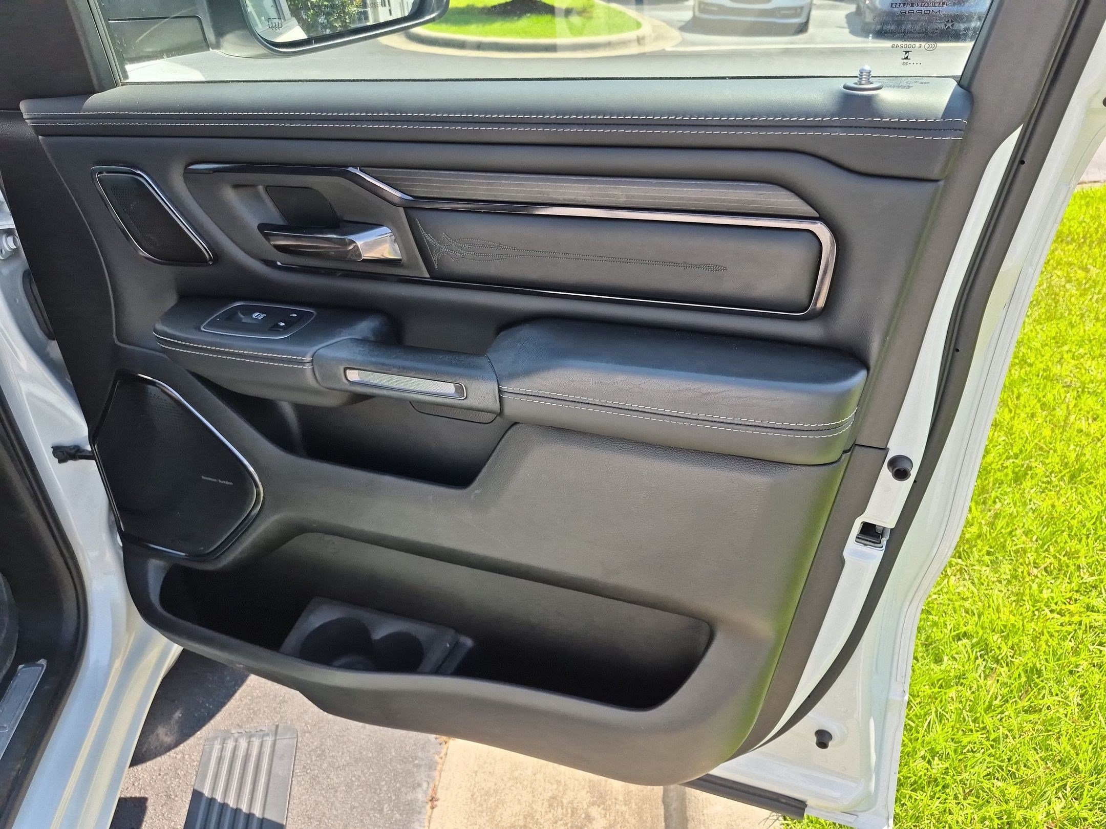 Used 2023 RAM 1500 Limited AWD/4WD image 22