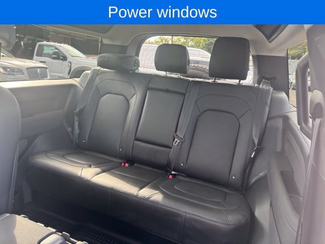 Used 2023 Land Rover Defender 90 S AWD/4WD image 23