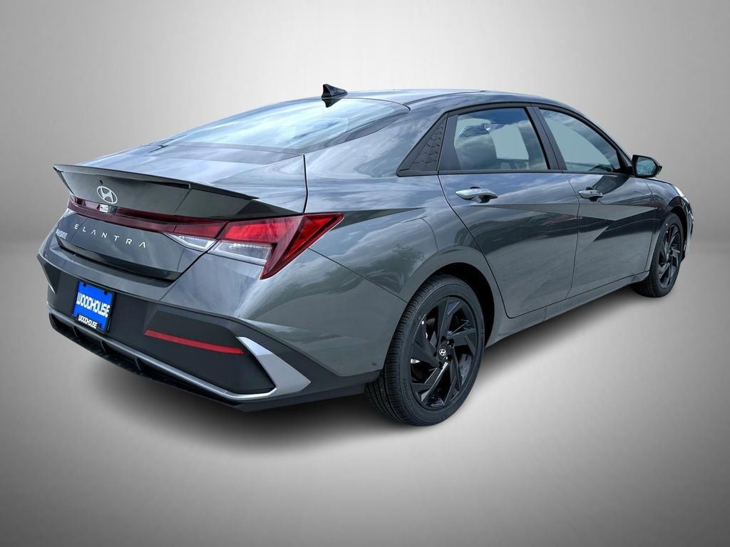 New 2026 Hyundai Elantra Sport FWD image 5