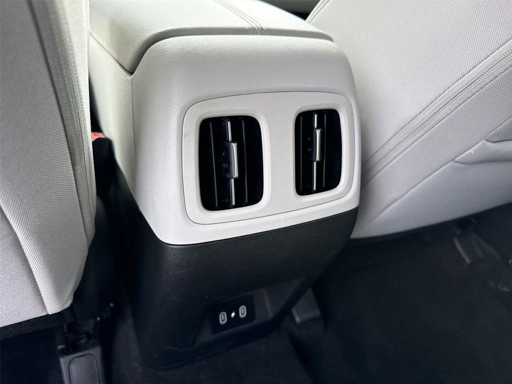Used 2025 Hyundai Tucson SEL FWD image 19