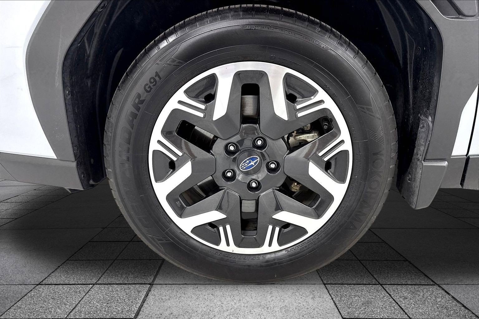 Certified 2025 Subaru Forester Premium AWD/4WD image 40