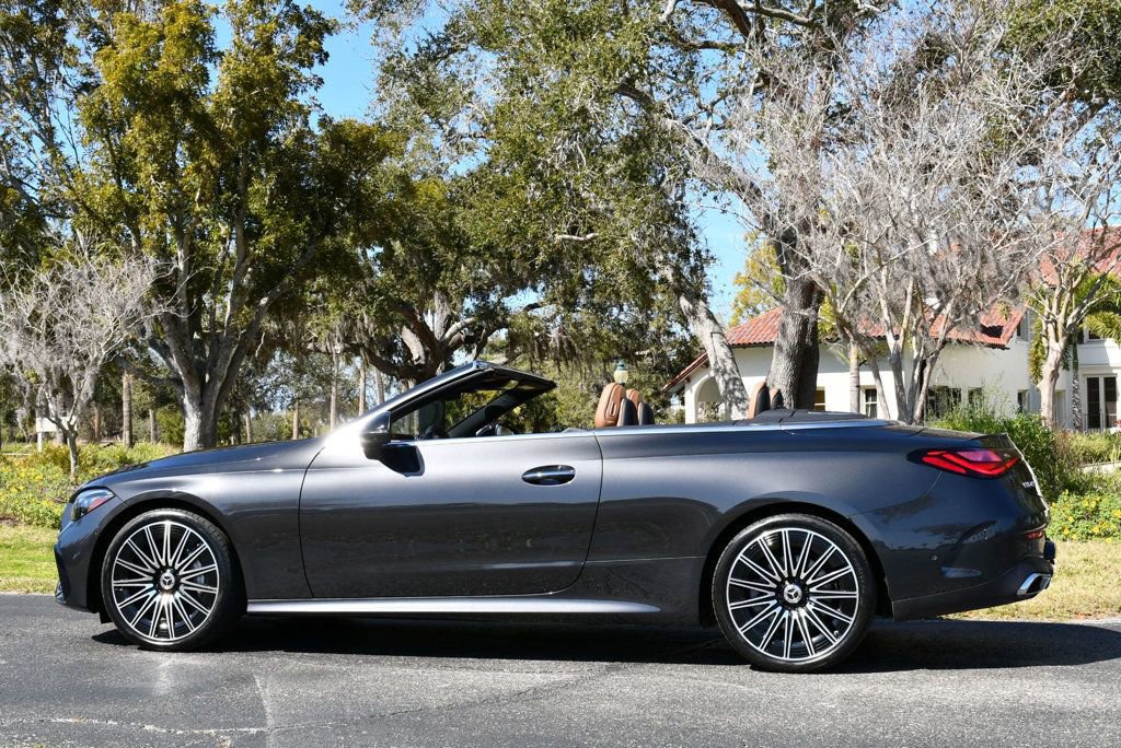 Used 2024 Mercedes-Benz CLE 450 4MATIC Cabriolet image 36